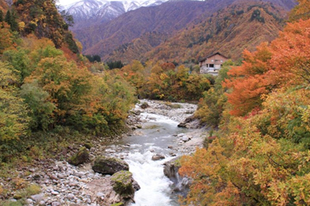 飯豊梅花皮荘の風景