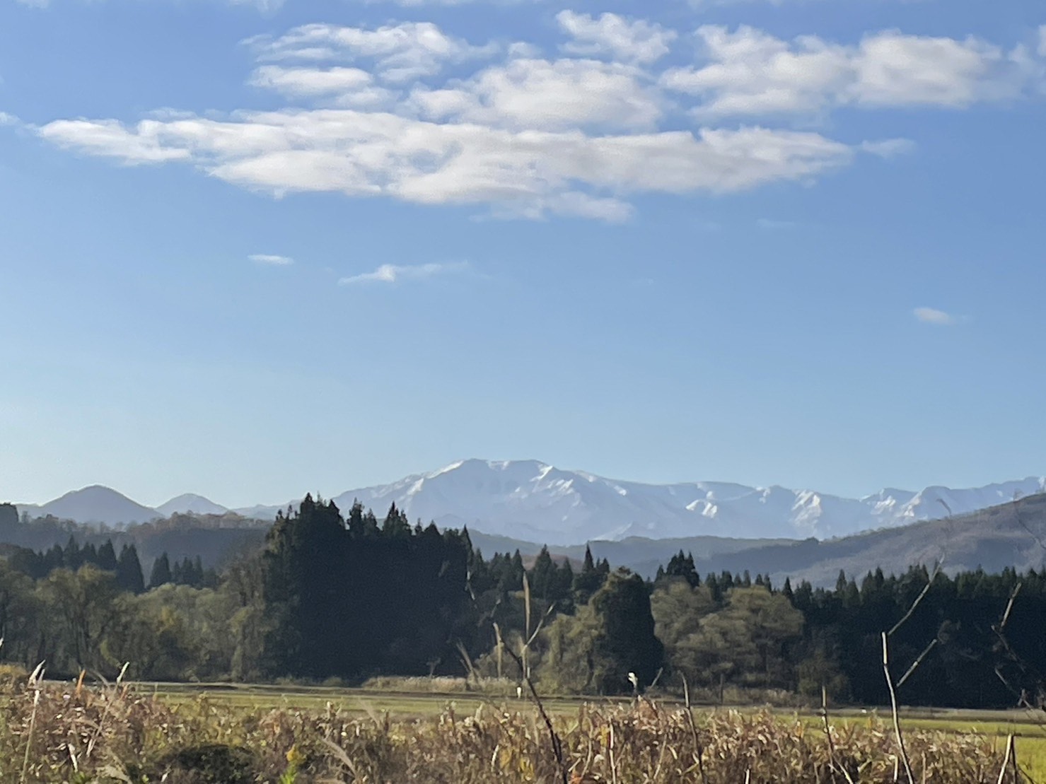 飯豊連峰に雪が積もりました！